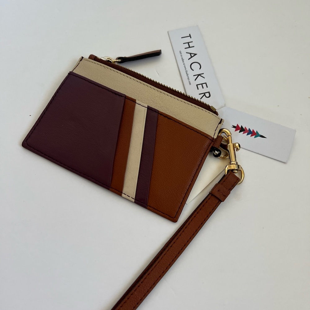 NWT THACKER WRISTLET CARDHOLDER CASE AMBER